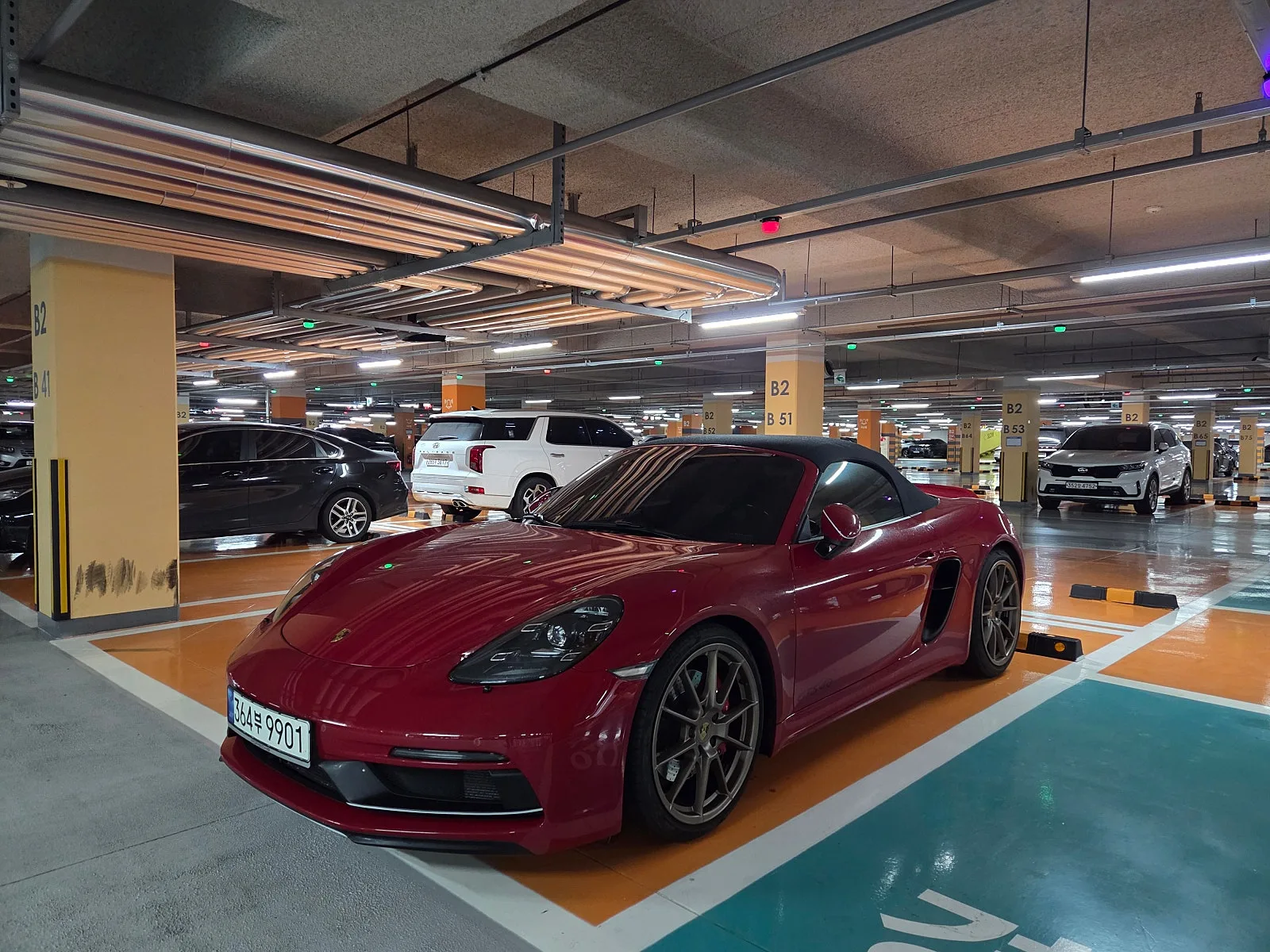 포르쉐 박스터 4.0 GTS 2021 카민레드 사진 2