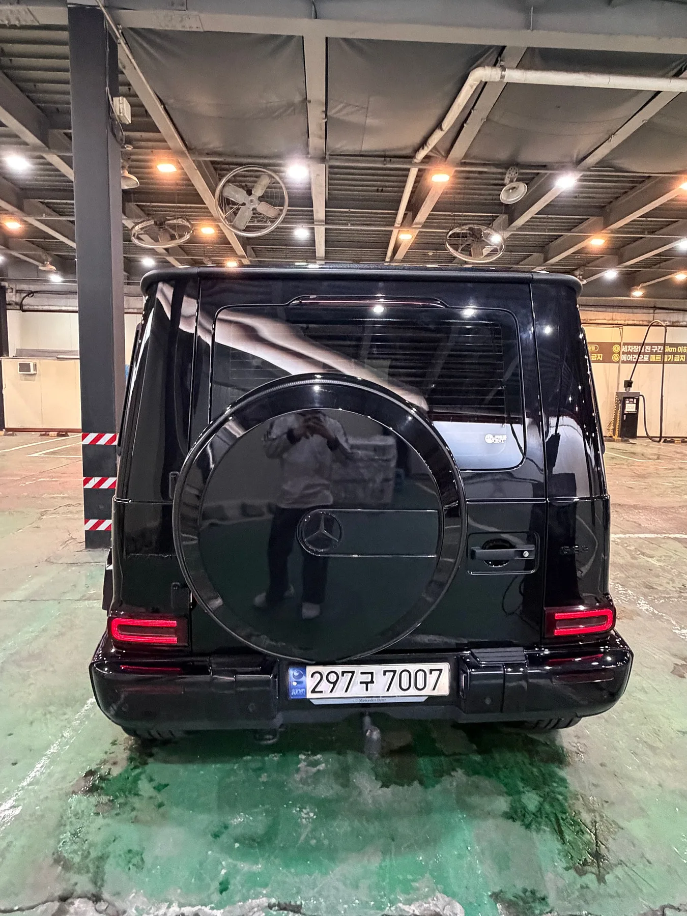 벤츠 G63 AMG 마누팍투어 2024 블랙 사진 4
