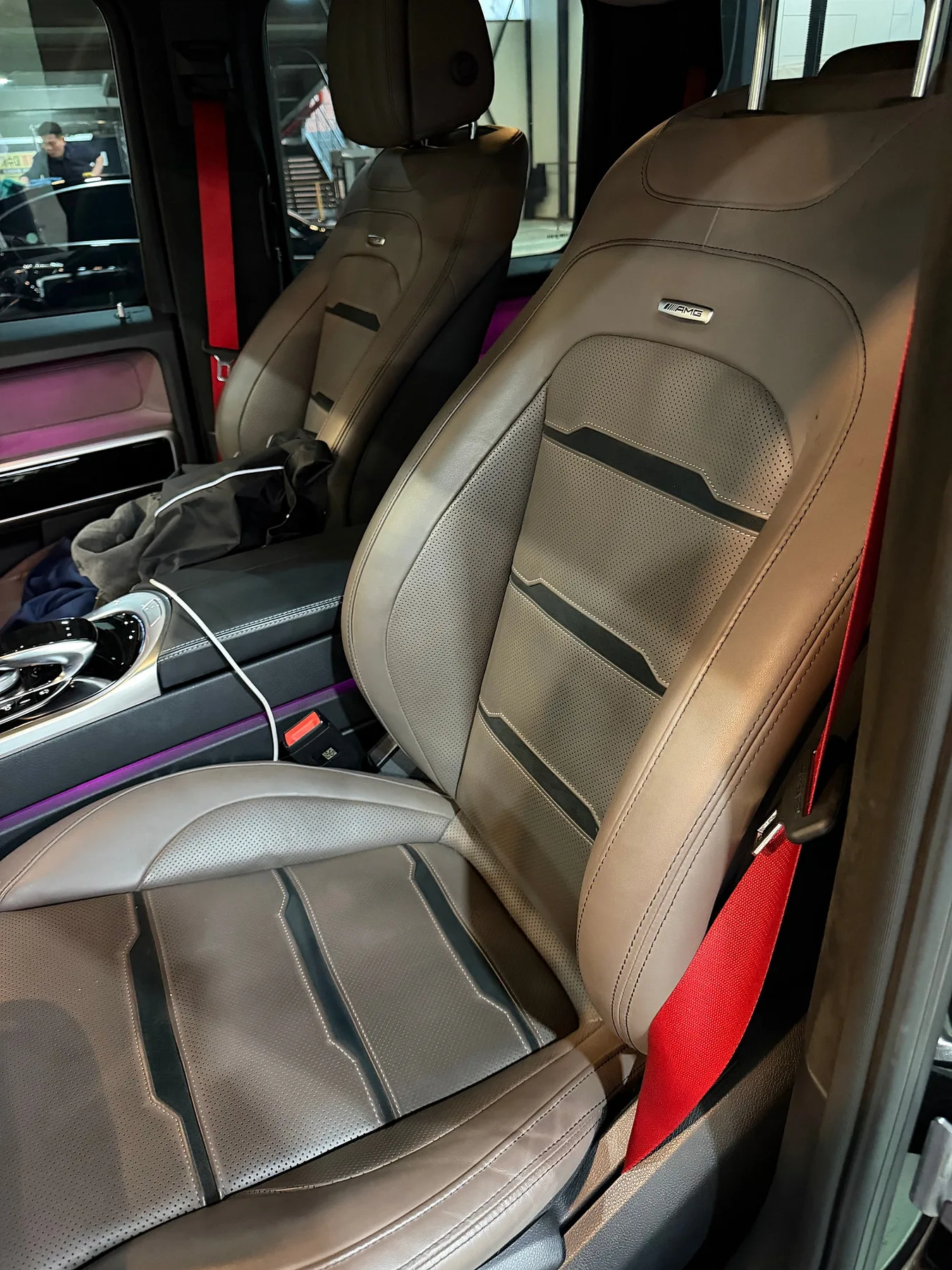 벤츠 G63 AMG 마누팍투어 2024 블랙 사진 8