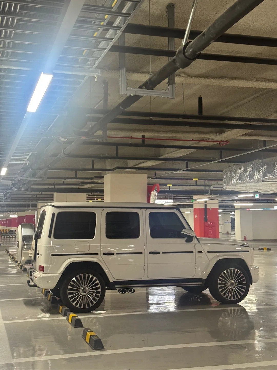 벤츠 메르세데스-벤츠 G63 지바겐 2022 화이트 사진 3