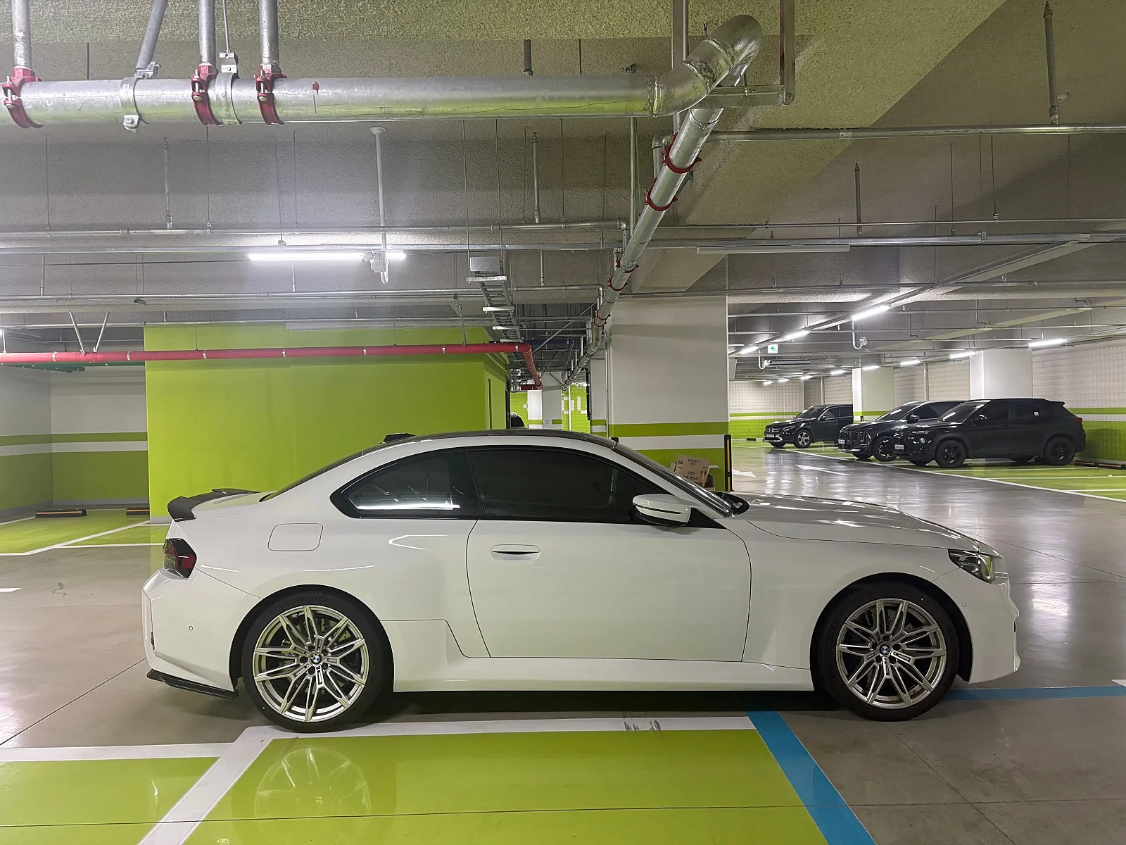 BMW M2 Coupe LCI P2 2025 화이트 사진 4