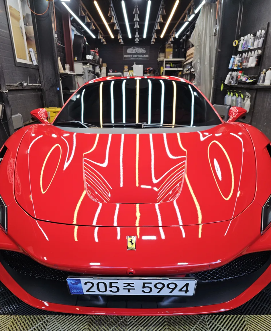 페라리 F8 스파이더 2021 레드 사진 2