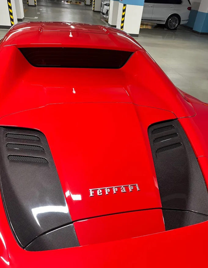 페라리 F8 스파이더 2021 레드 사진 4