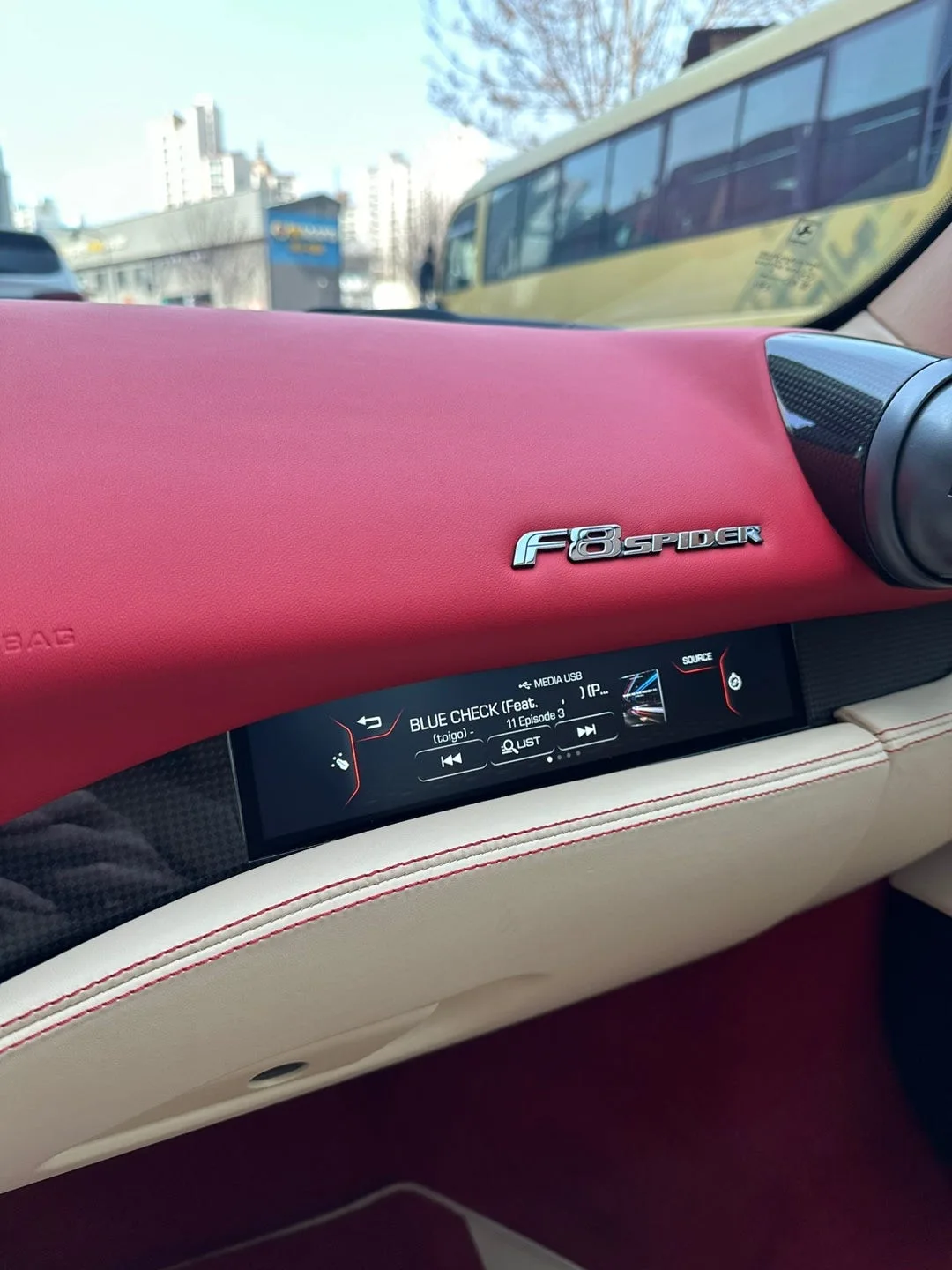 페라리 F8 스파이더 2021 레드 사진 7