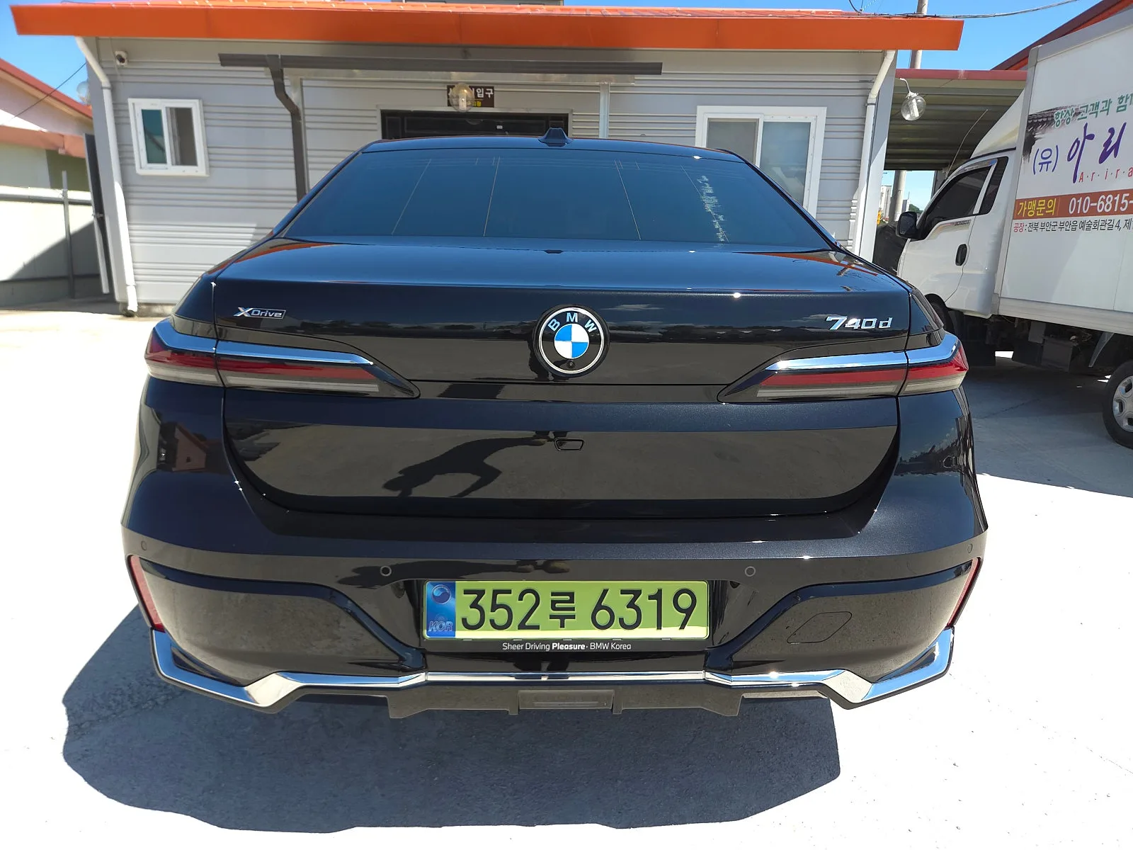 BMW 740d 2026 블랙 사진 5