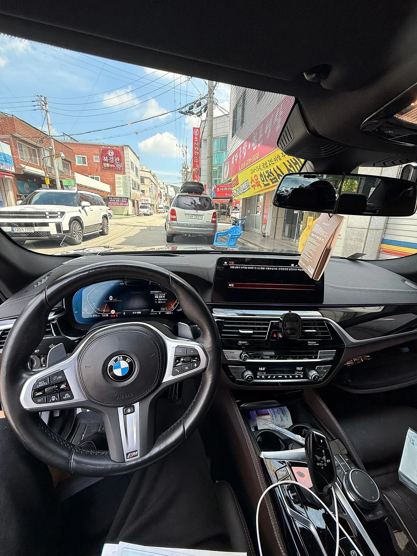 BMW 530i M Sport 2022 블랙 사진 7