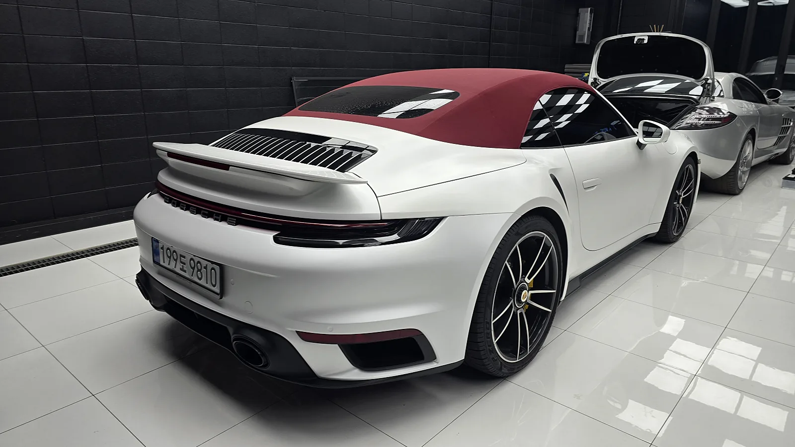 포르쉐 911 터보 S 2024 화이트 사진 1