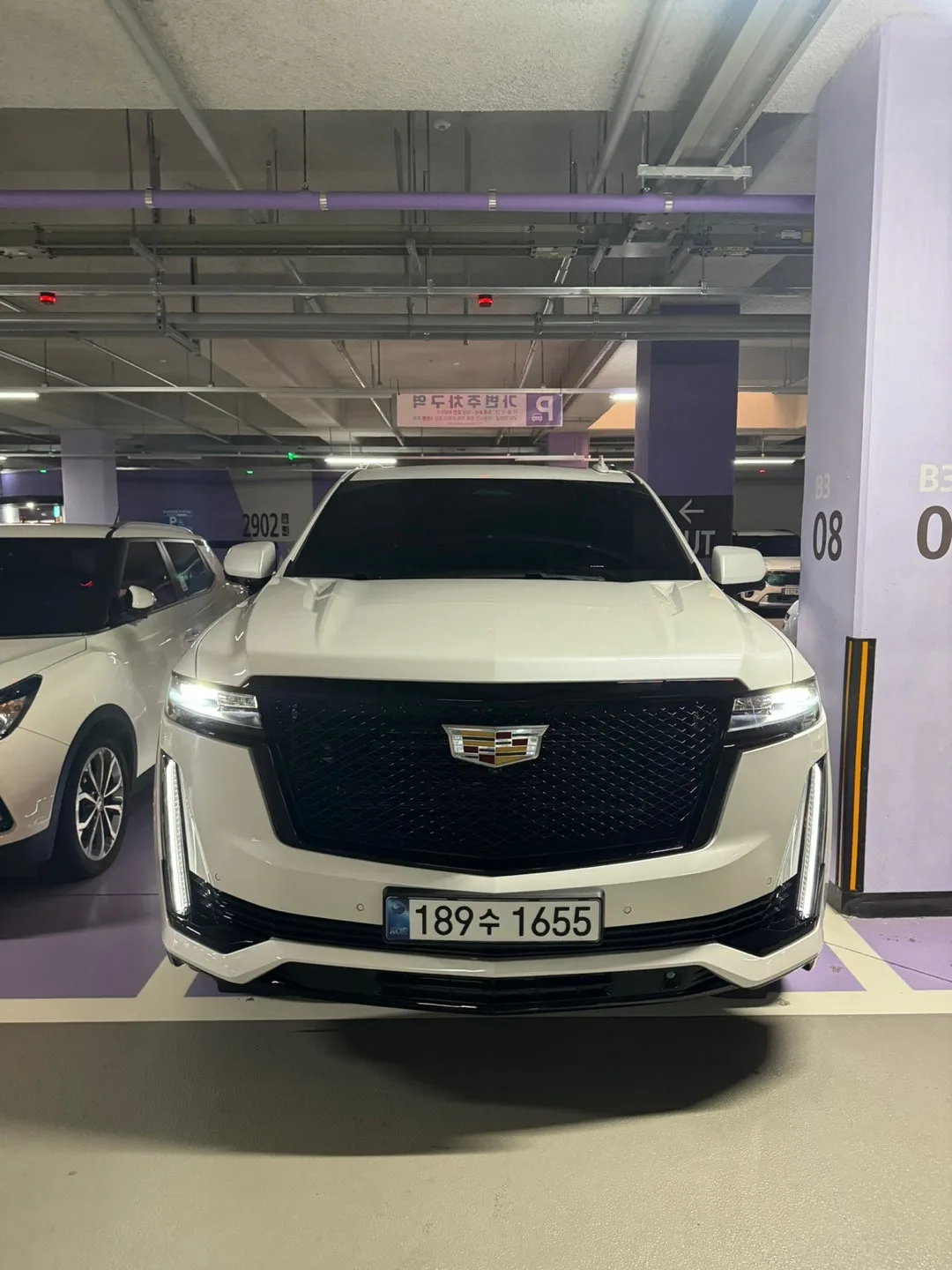 캐딜락 에스컬레이드 ESV 2024 화이트 사진 4