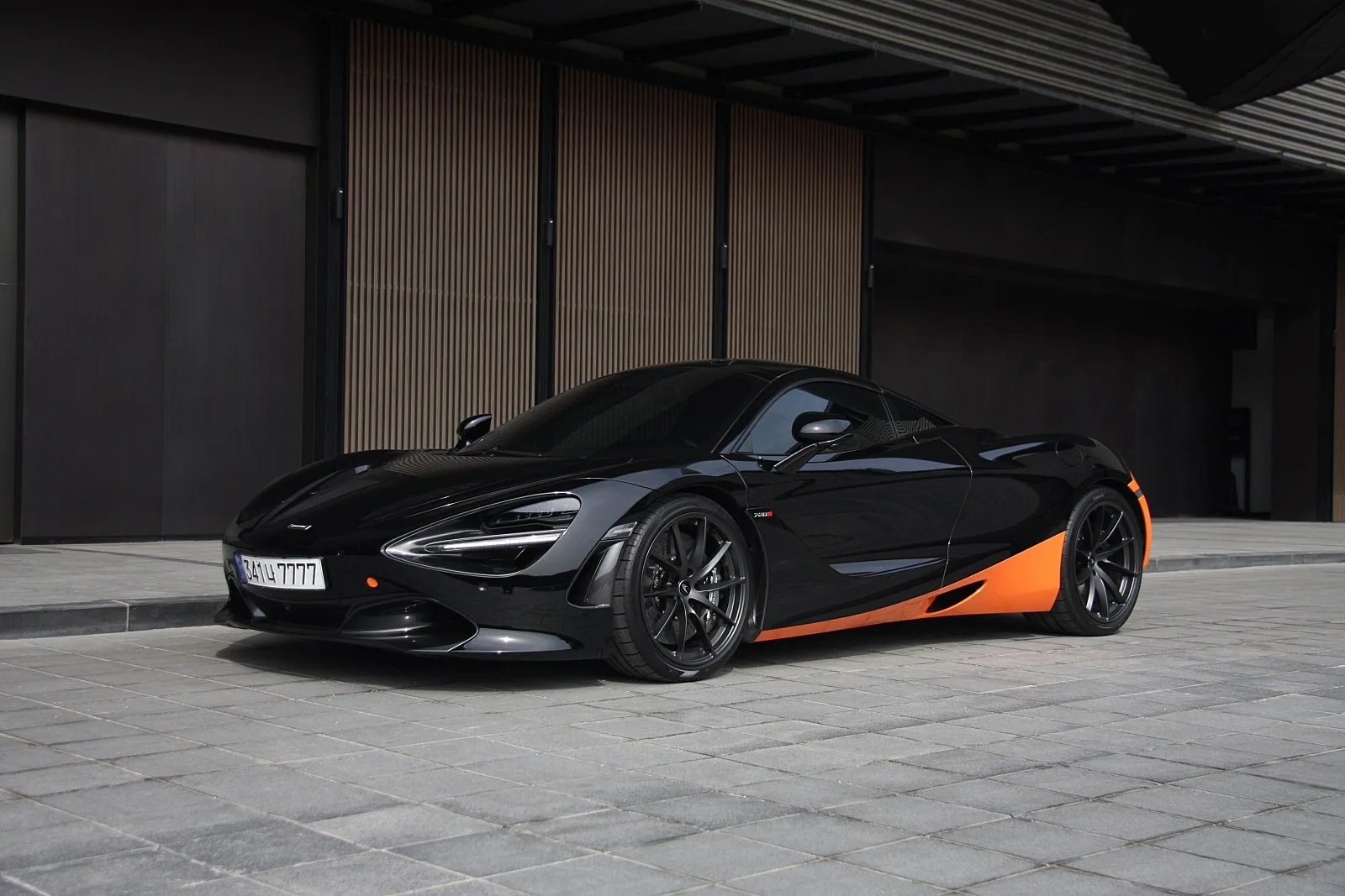 맥라렌 720S Coupe 2019 블랙 사진 6