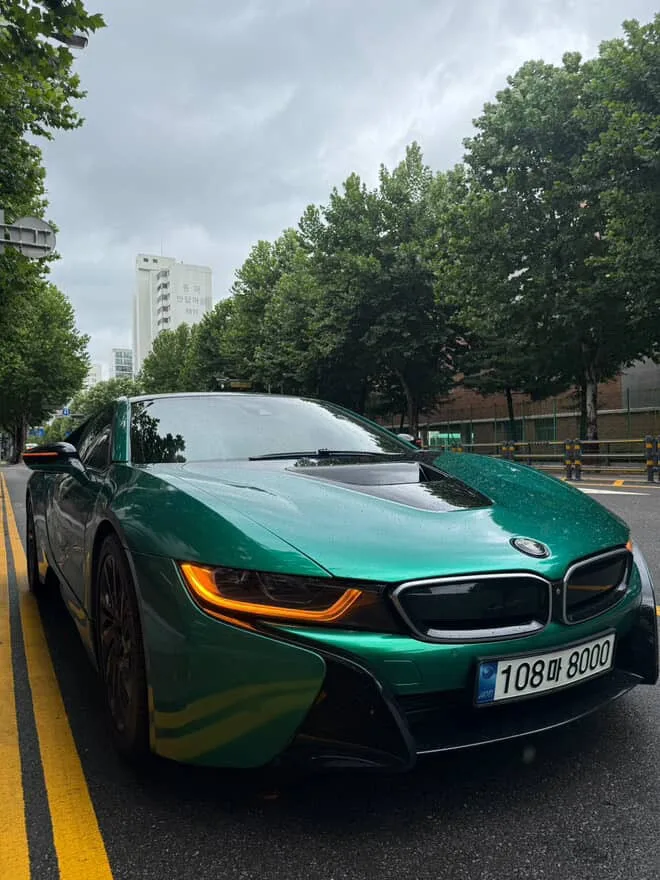 BMW i8 후기형 2016 청록 사진 1