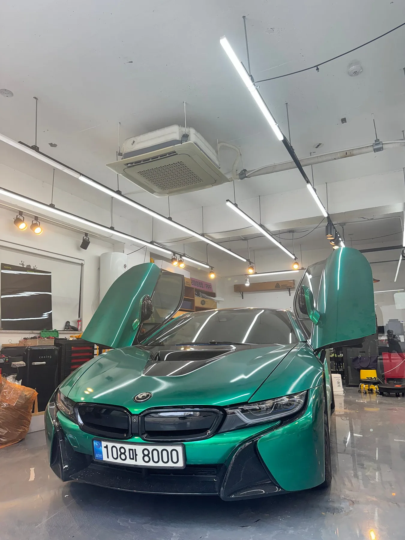 BMW i8 후기형 2016 청록 사진 4