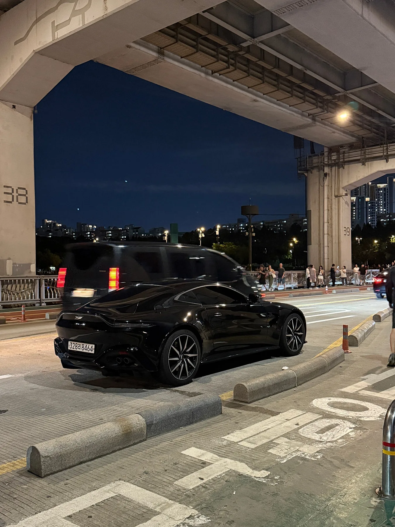 애스턴마틴 밴티지 4.0 V8 쿠페 2020 블랙 사진 1
