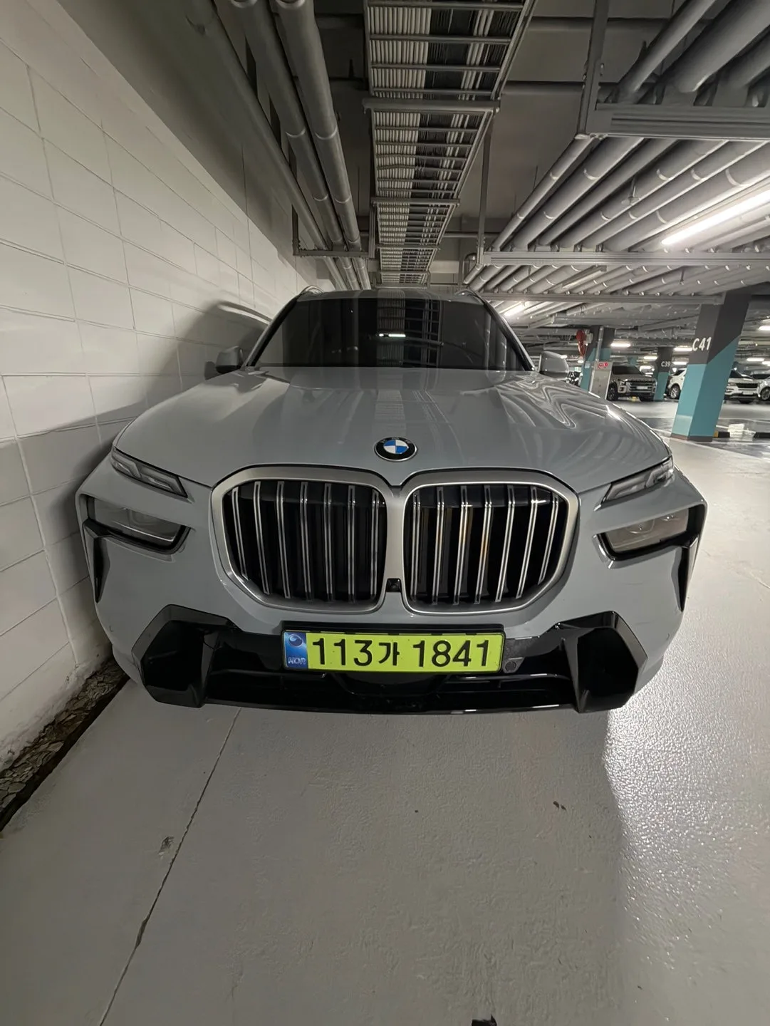 BMW X7 40i 2025 화이트 사진 4