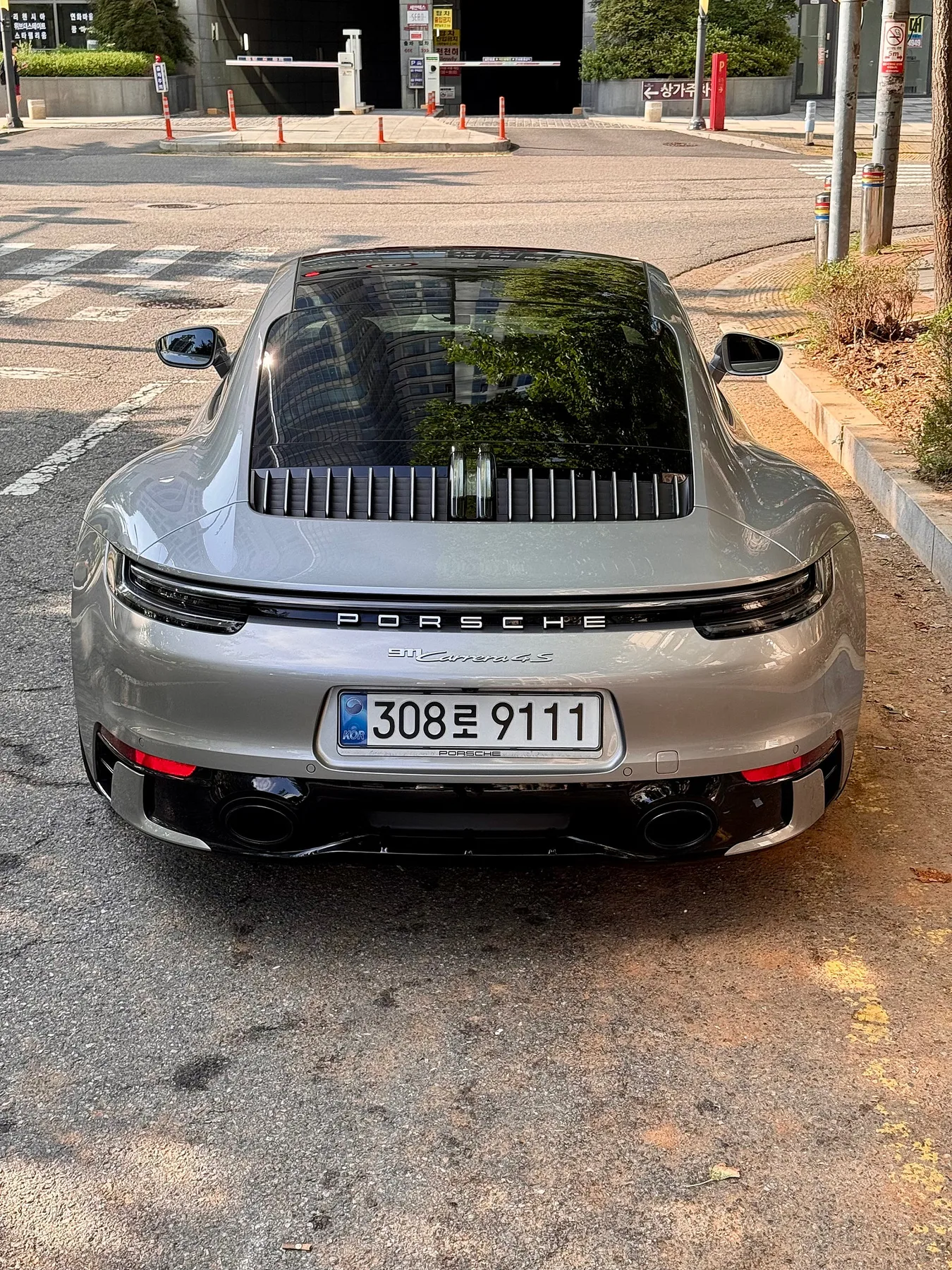 포르쉐 911 992.1 카레라 4S 2025 GT실버 사진 2