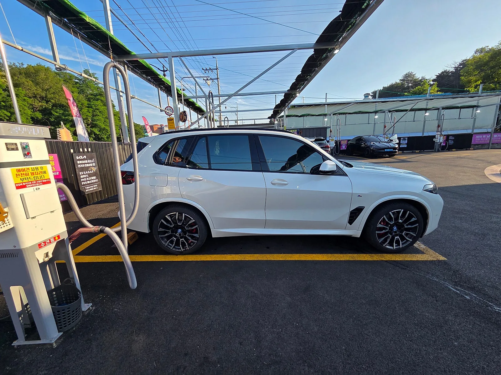 BMW X5 50e MSP 2025 화이트 사진 5