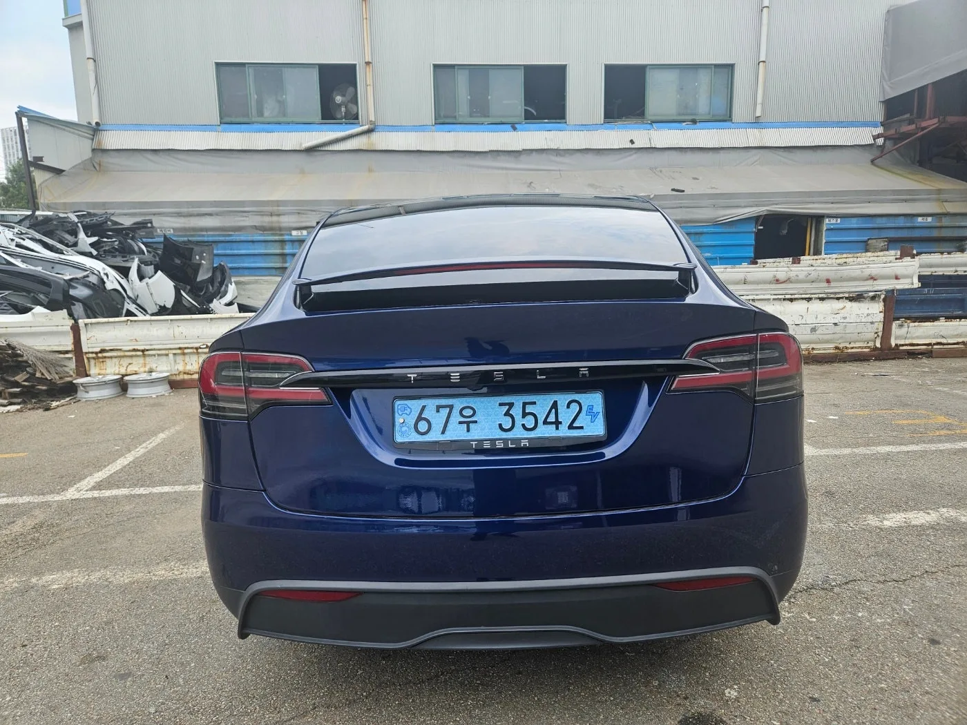 테슬라 모델X 롱레인지 AWD 2023 실버 사진 4