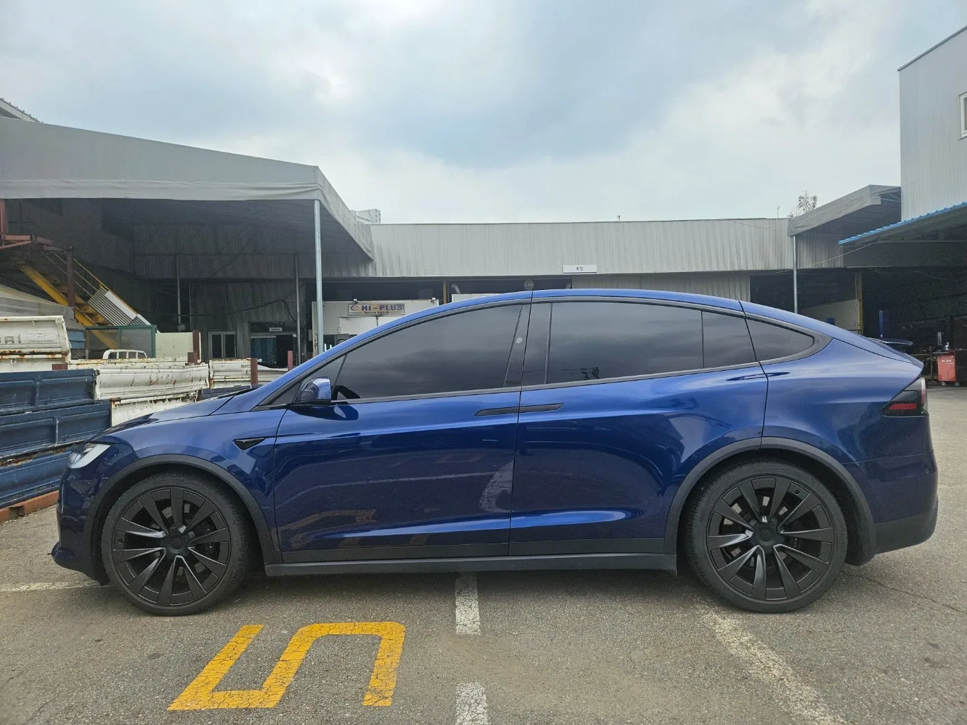 테슬라 모델X 롱레인지 AWD 2023 실버 사진 5