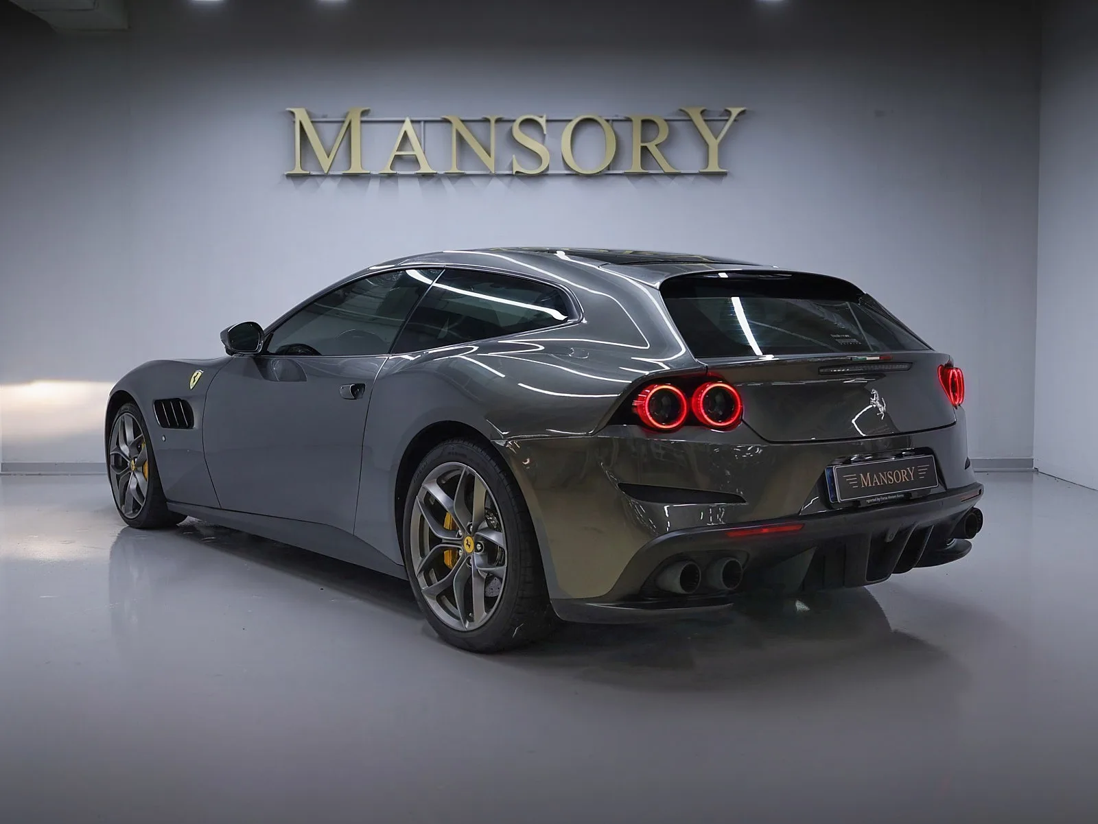 페라리 GTC4루쏘T V8 2019 그리지오 실버스톤 사진 4