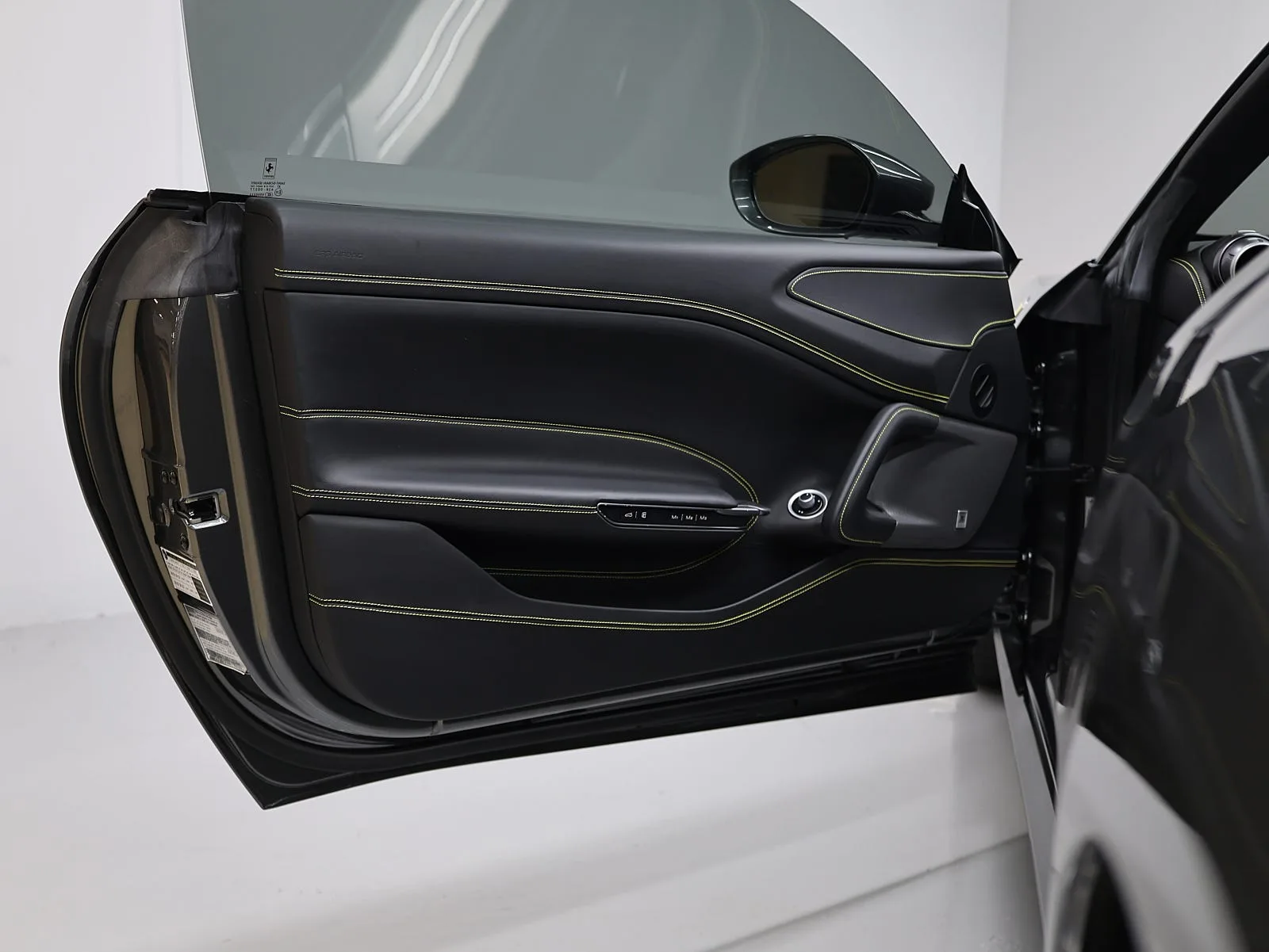 페라리 GTC4루쏘T V8 2019 그리지오 실버스톤 사진 7