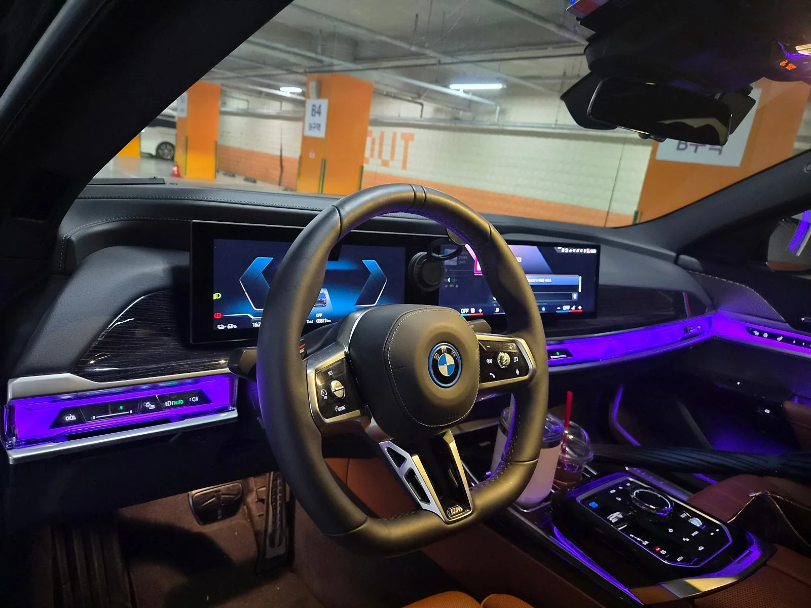 BMW i7 eDrive50 M Sport P2 2025 블랙 사진 6