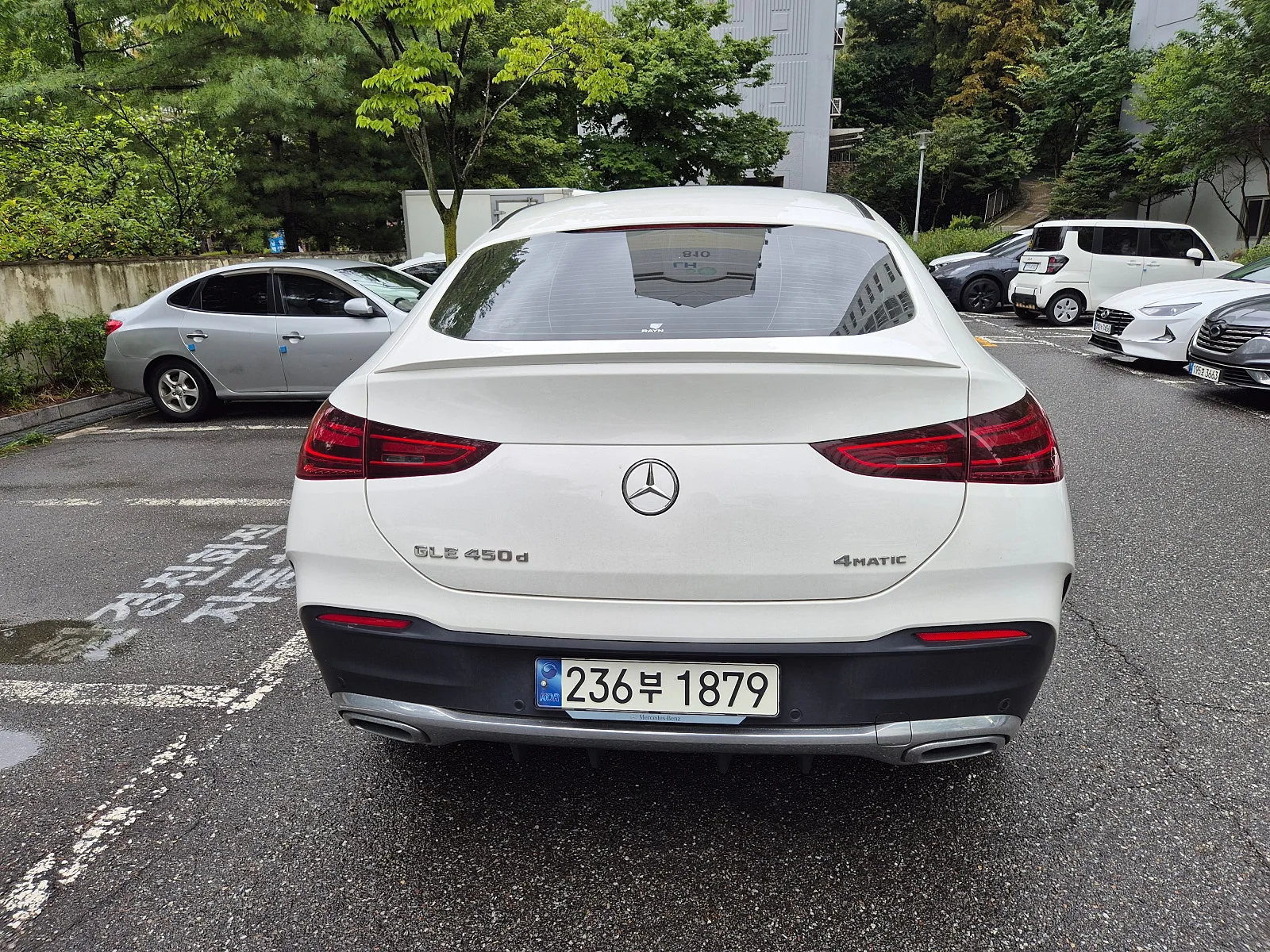 벤츠 GLE450d 4MATIC 2023 화이트 사진 3