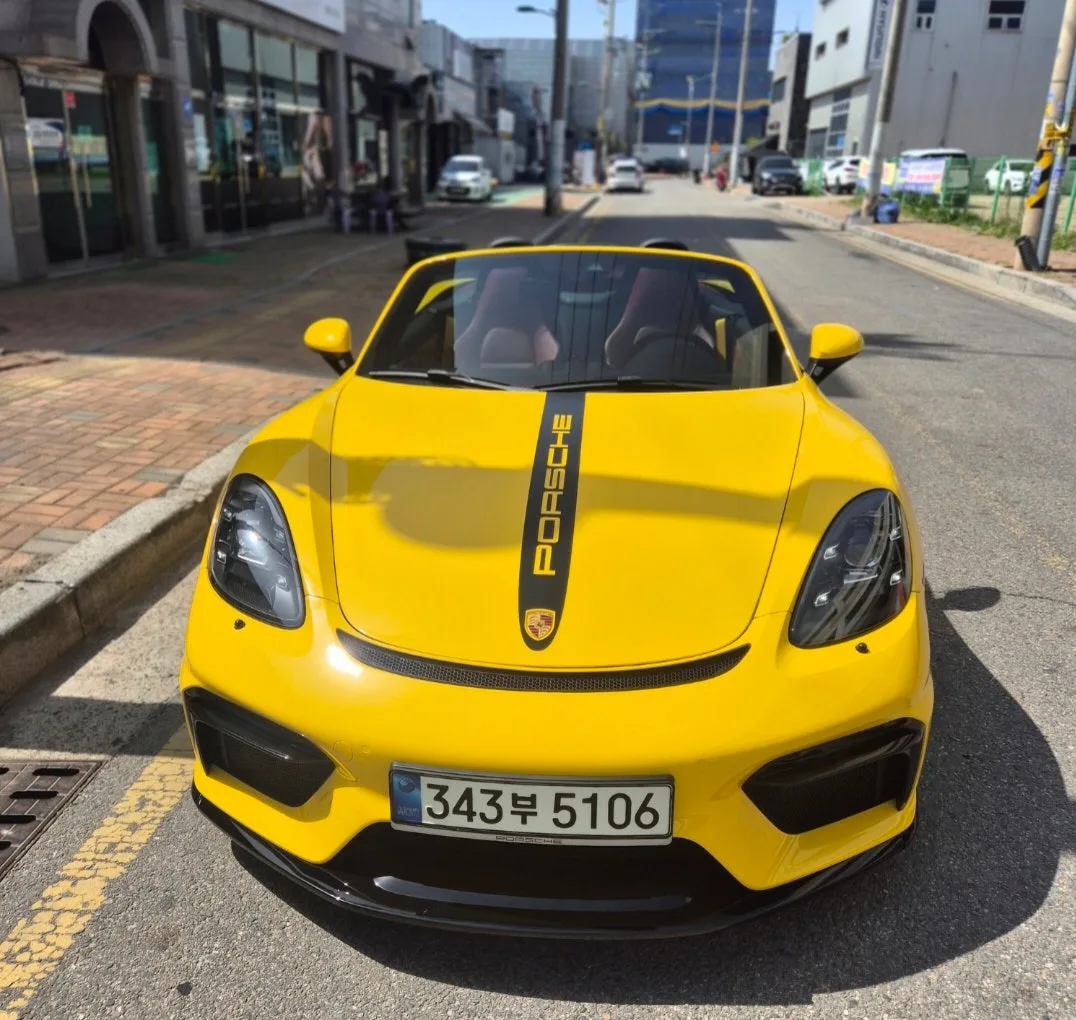 포르쉐 718 4.0 GTS 2022 옐로 사진 2