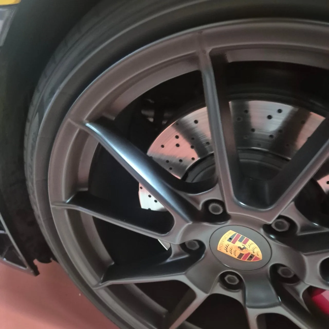 포르쉐 718 4.0 GTS 2022 옐로 사진 8