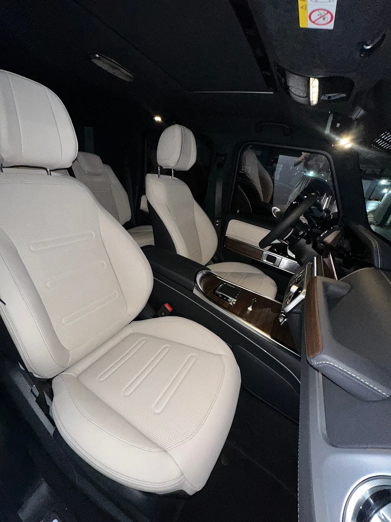 벤츠 G450d 2026 검정 사진 6