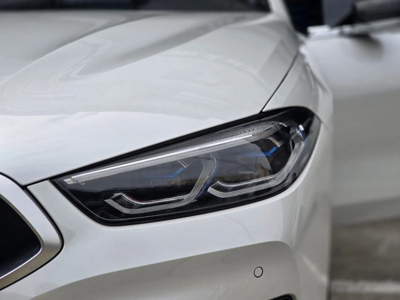 BMW M850i 그란쿠페 2024 화이트 사진 8