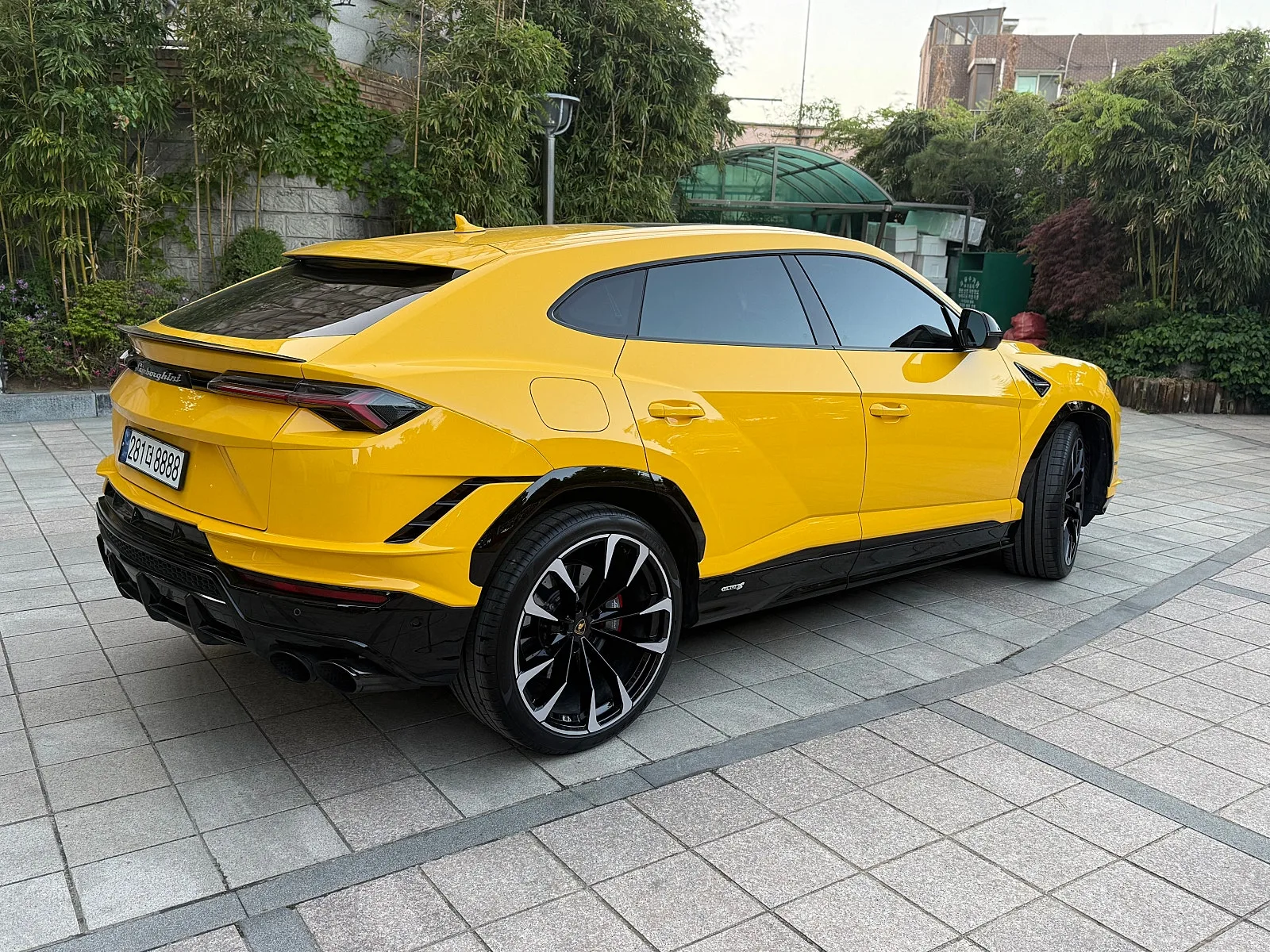 람보르기니 우루스 S 2024 노랑색 사진 4