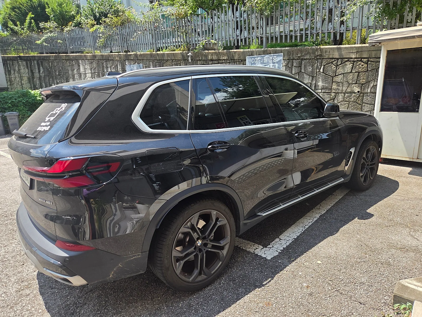 BMW X5 40i 7인승 2024 블랙 사진 4