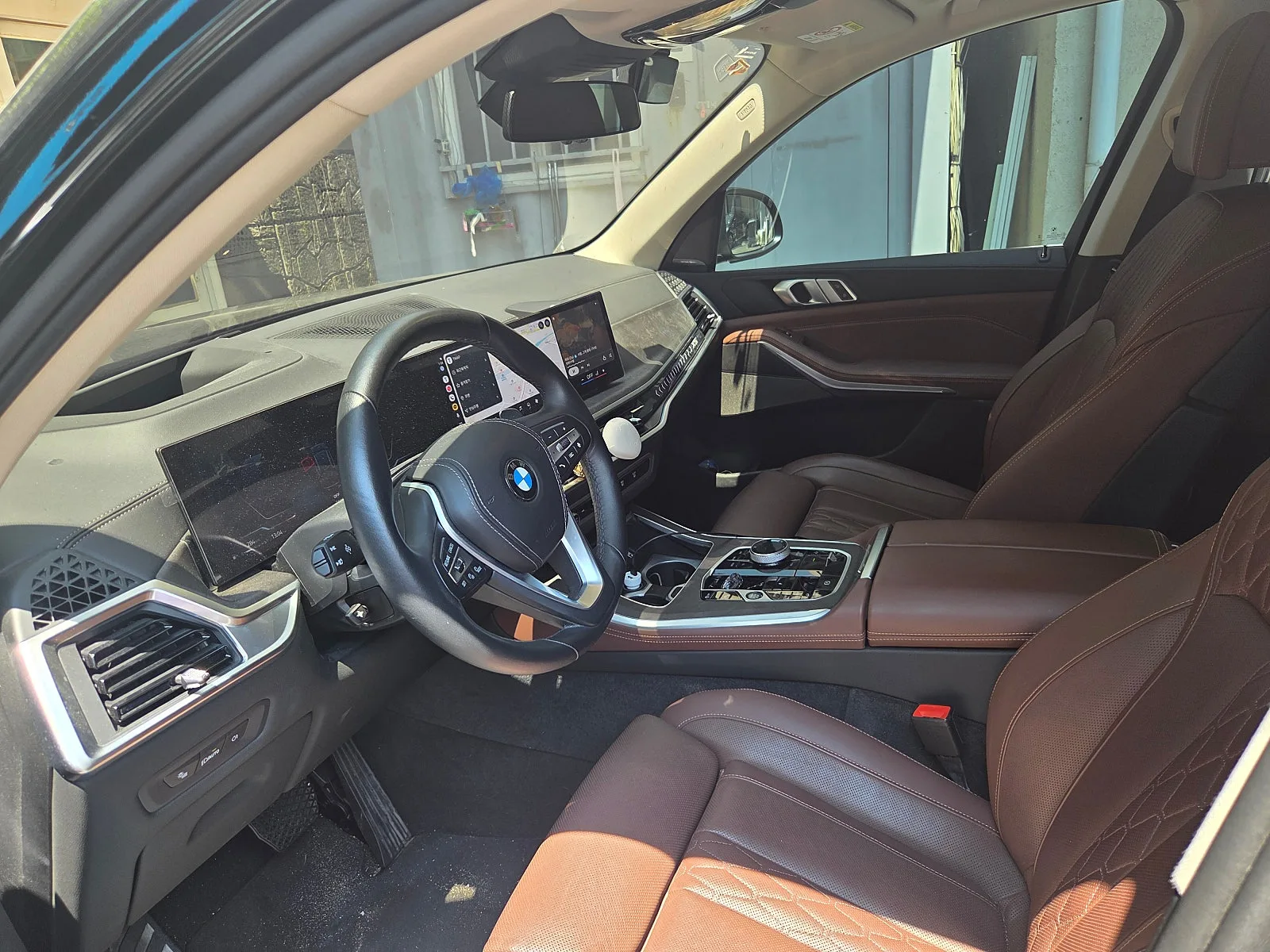 BMW X5 40i 7인승 2024 블랙 사진 8