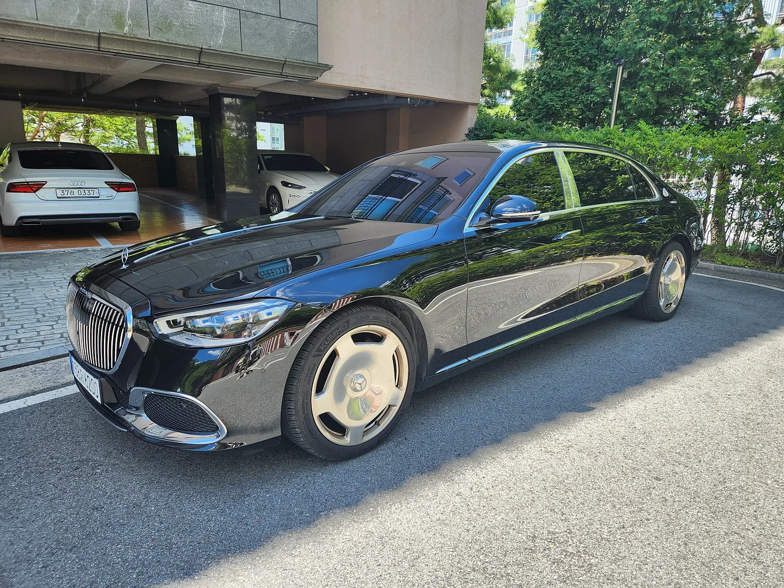 벤츠 마이바흐 S580 2022 블루 사진 2