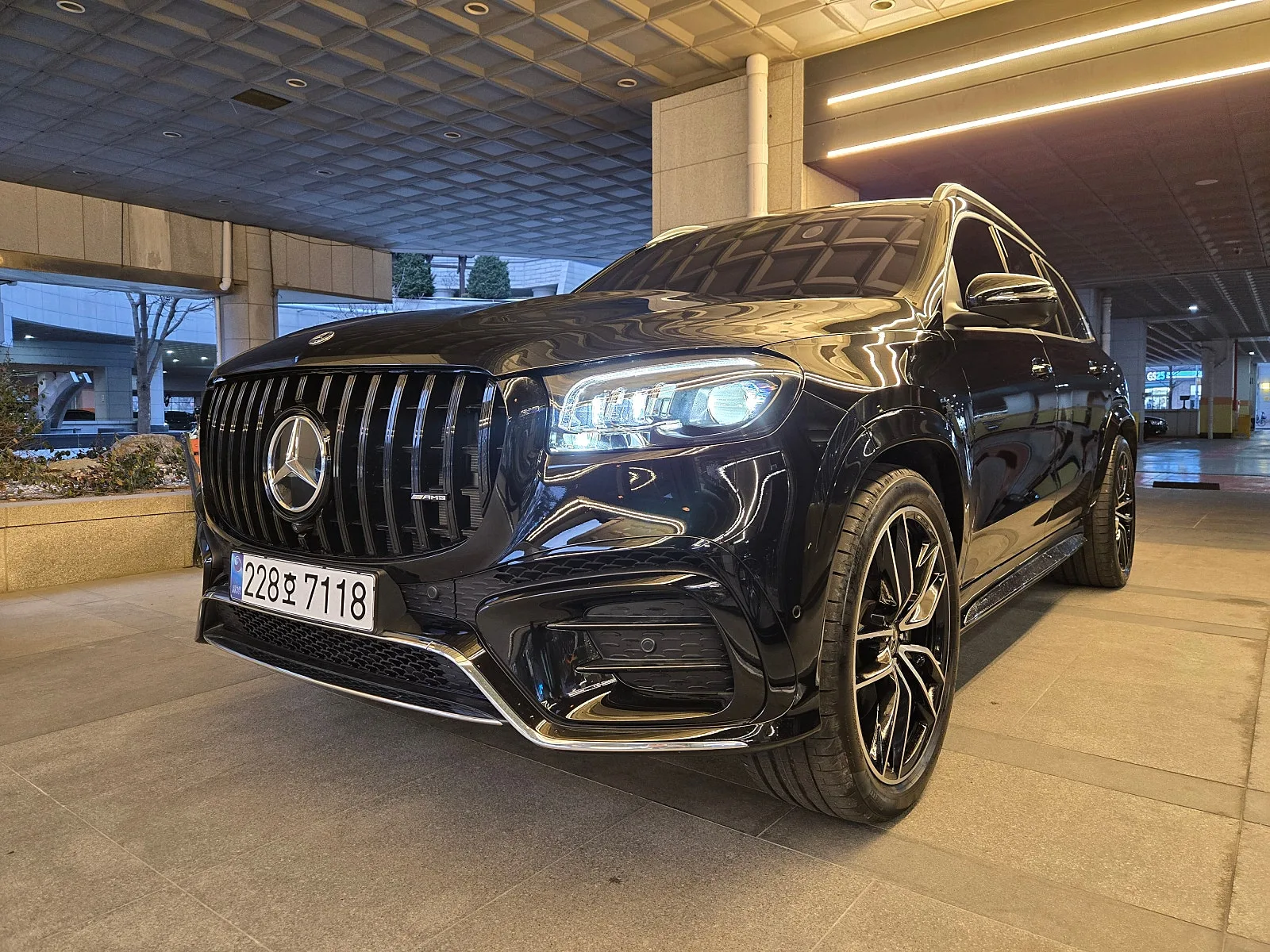 벤츠 GLS450 4매틱 2025 블랙 사진 1