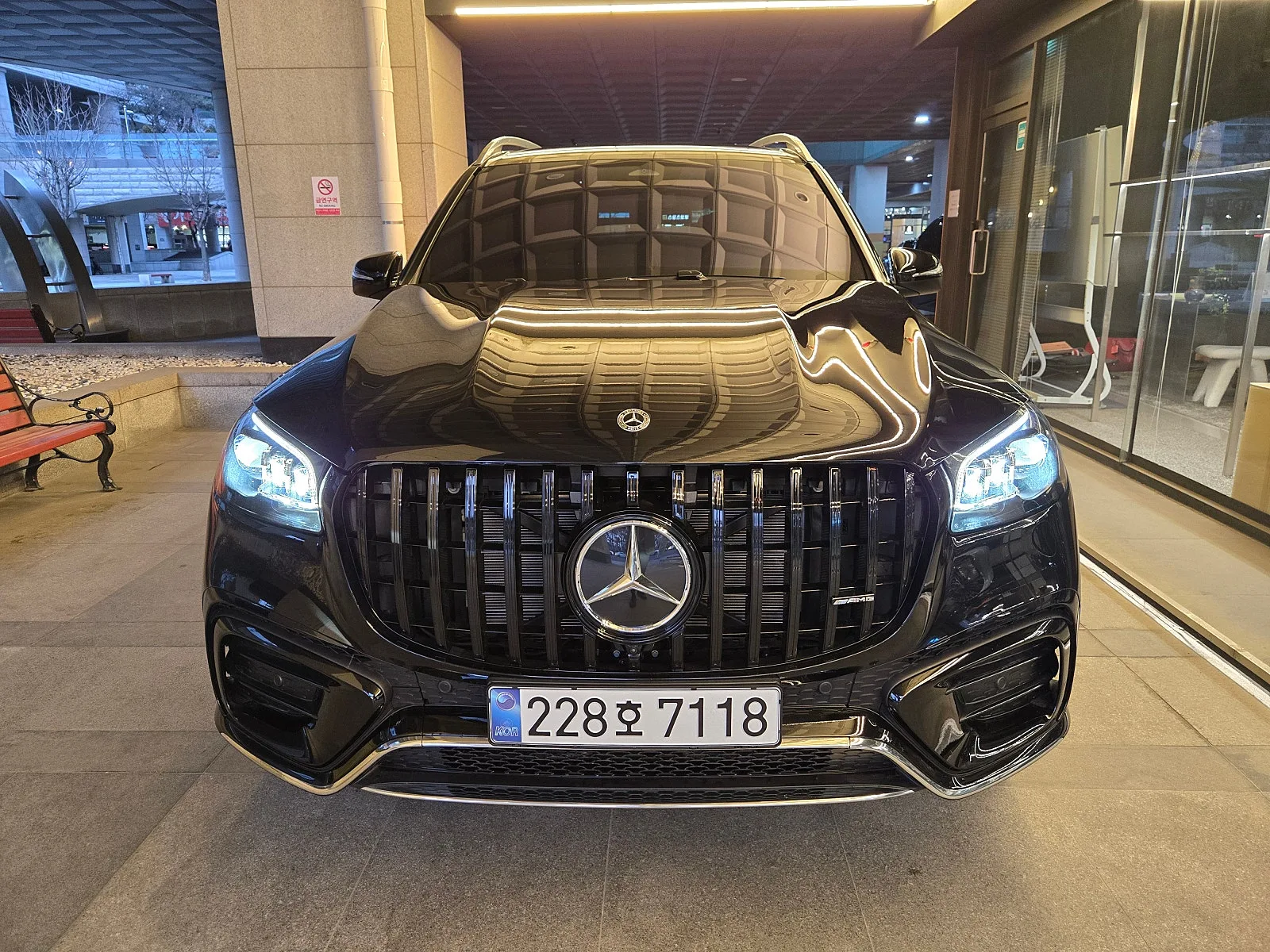 벤츠 GLS450 4매틱 2025 블랙 사진 2