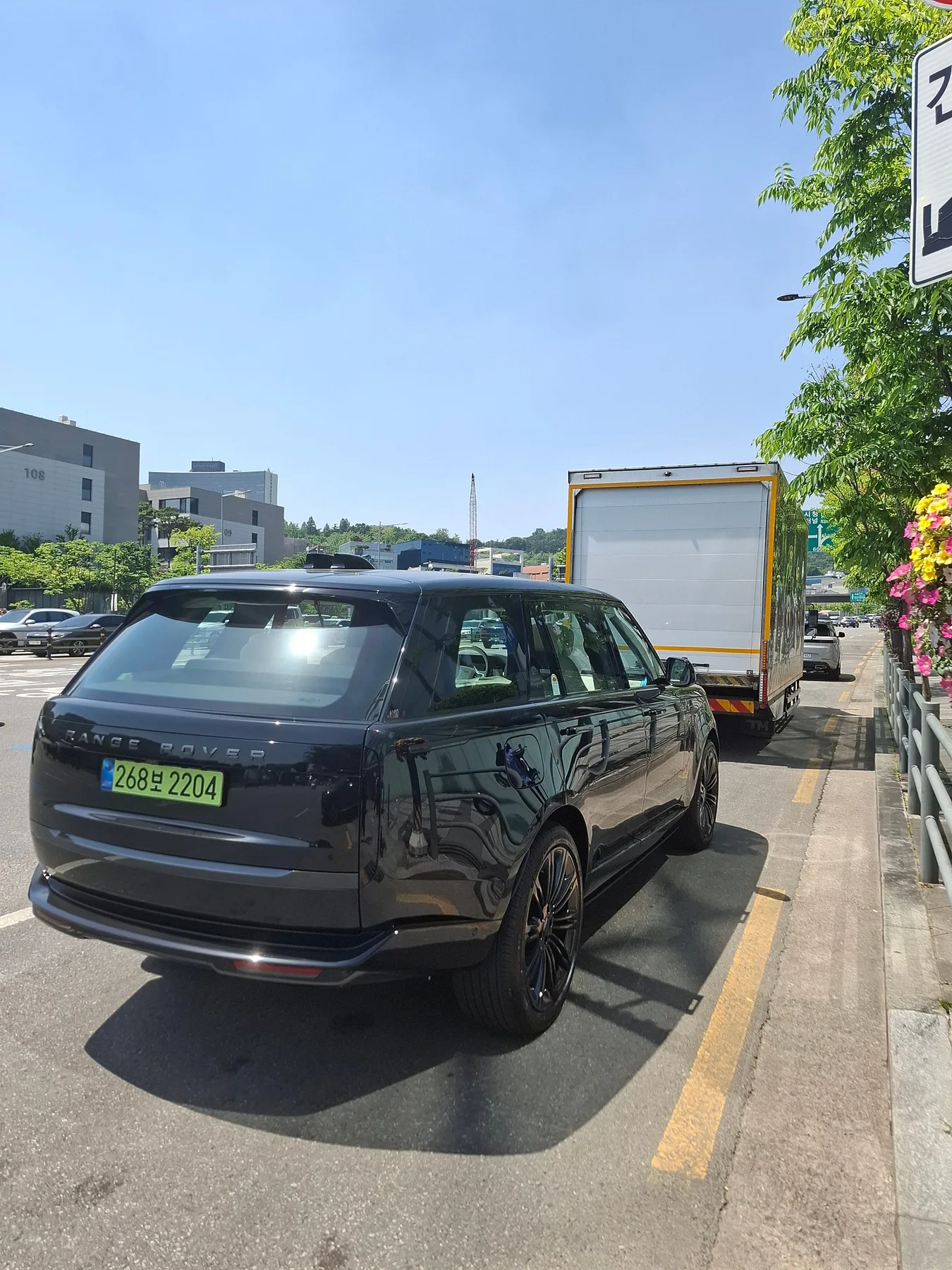 랜드로버 레인지로버 P530 LWB 2026 블랙 사진 1