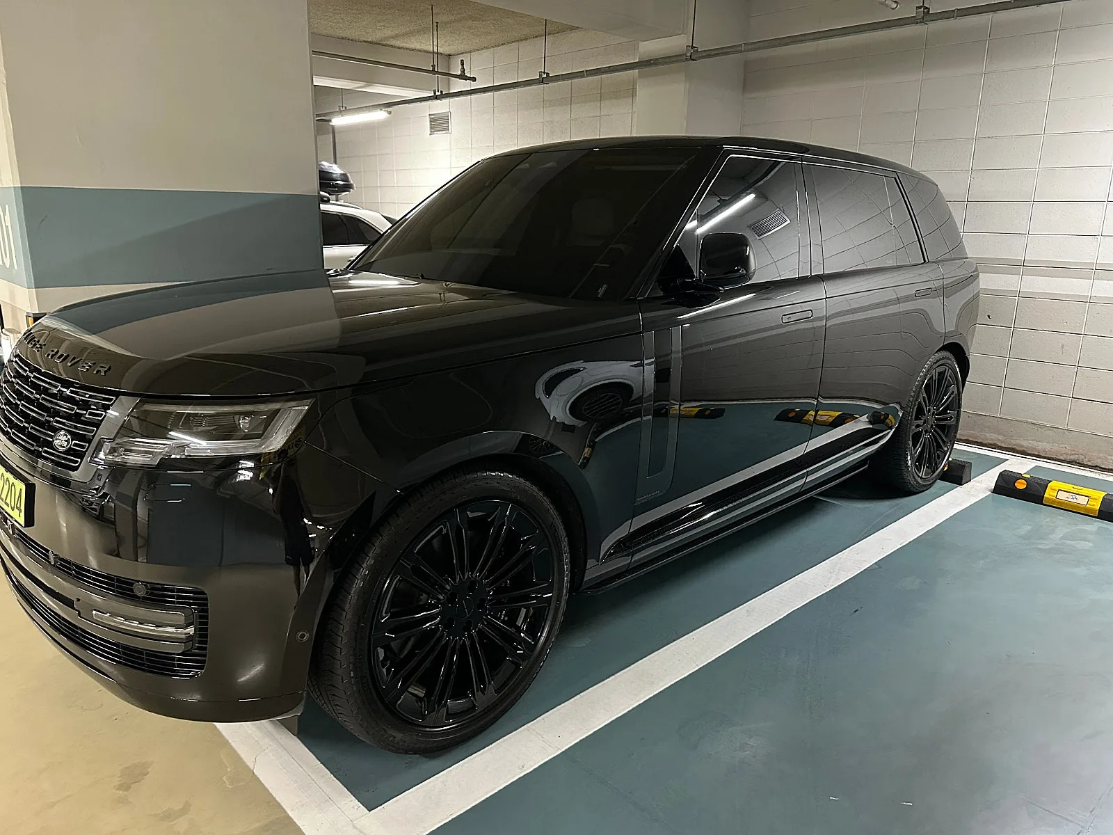 랜드로버 레인지로버 P530 LWB 2026 블랙 사진 4