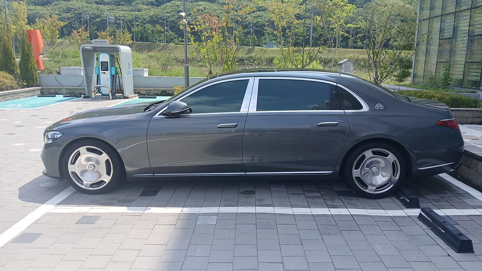 벤츠 S580 마이바흐 2023 건메탈 사진 1