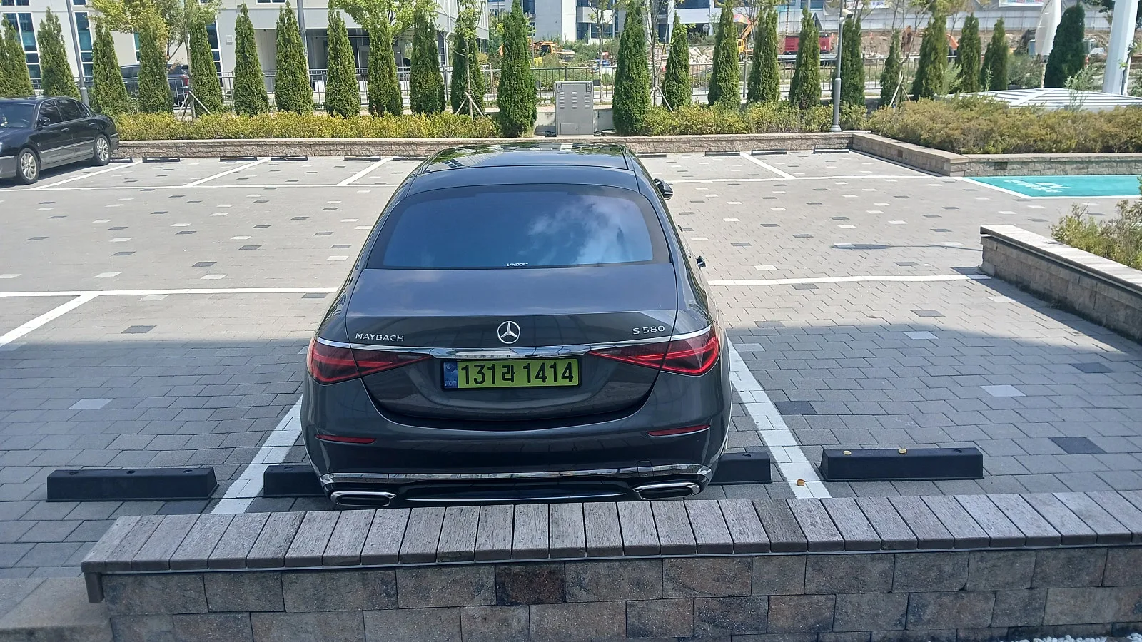 벤츠 S580 마이바흐 2023 건메탈 사진 4