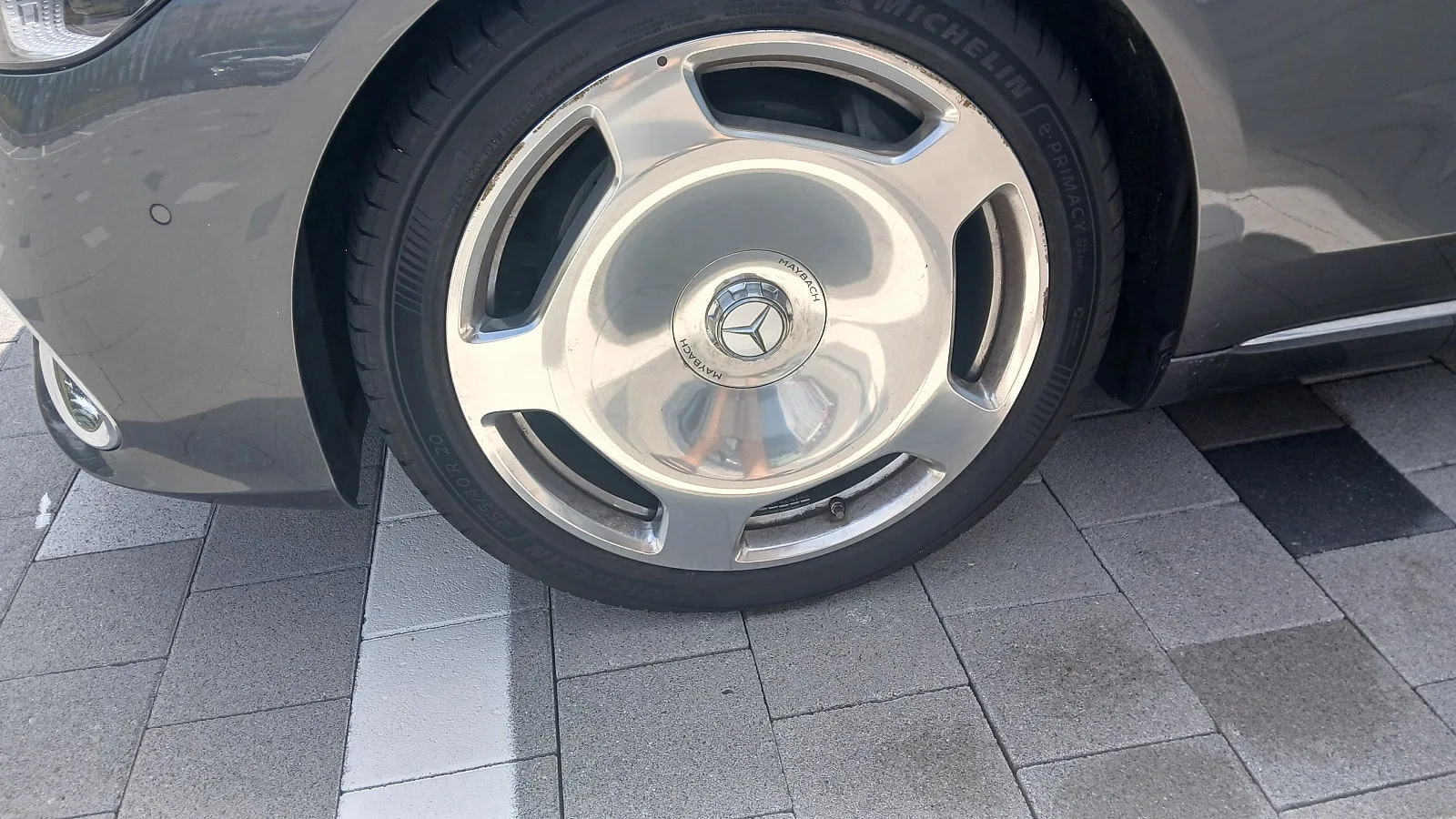 벤츠 S580 마이바흐 2023 건메탈 사진 5