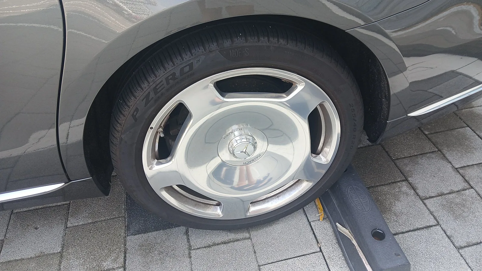 벤츠 S580 마이바흐 2023 건메탈 사진 7