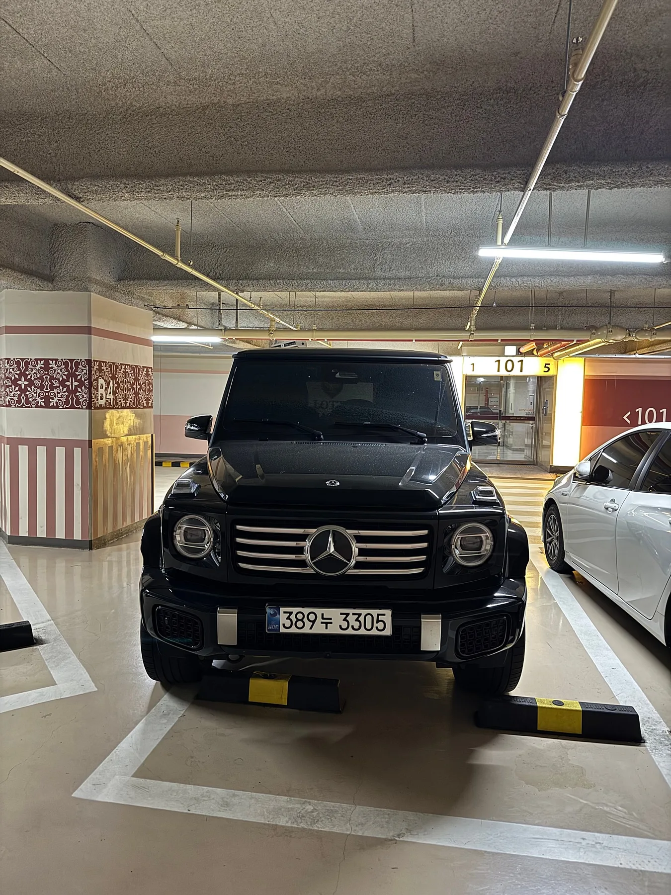 벤츠 G450d 2025 블랙 사진 1