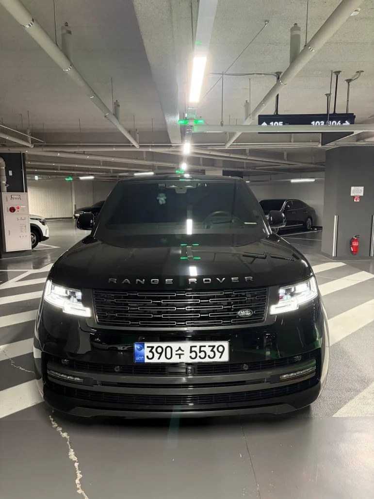 랜드로버 레인지로버 P530 AB LWB 2024 블랙 사진 2