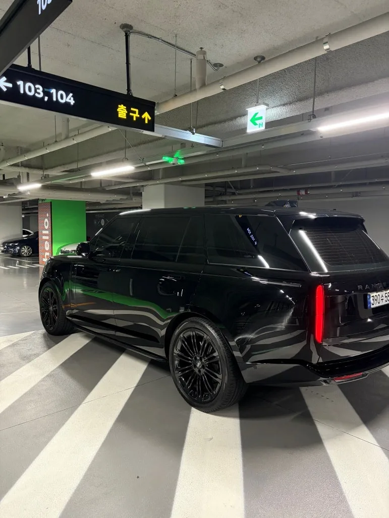 랜드로버 레인지로버 P530 AB LWB 2024 블랙 사진 3