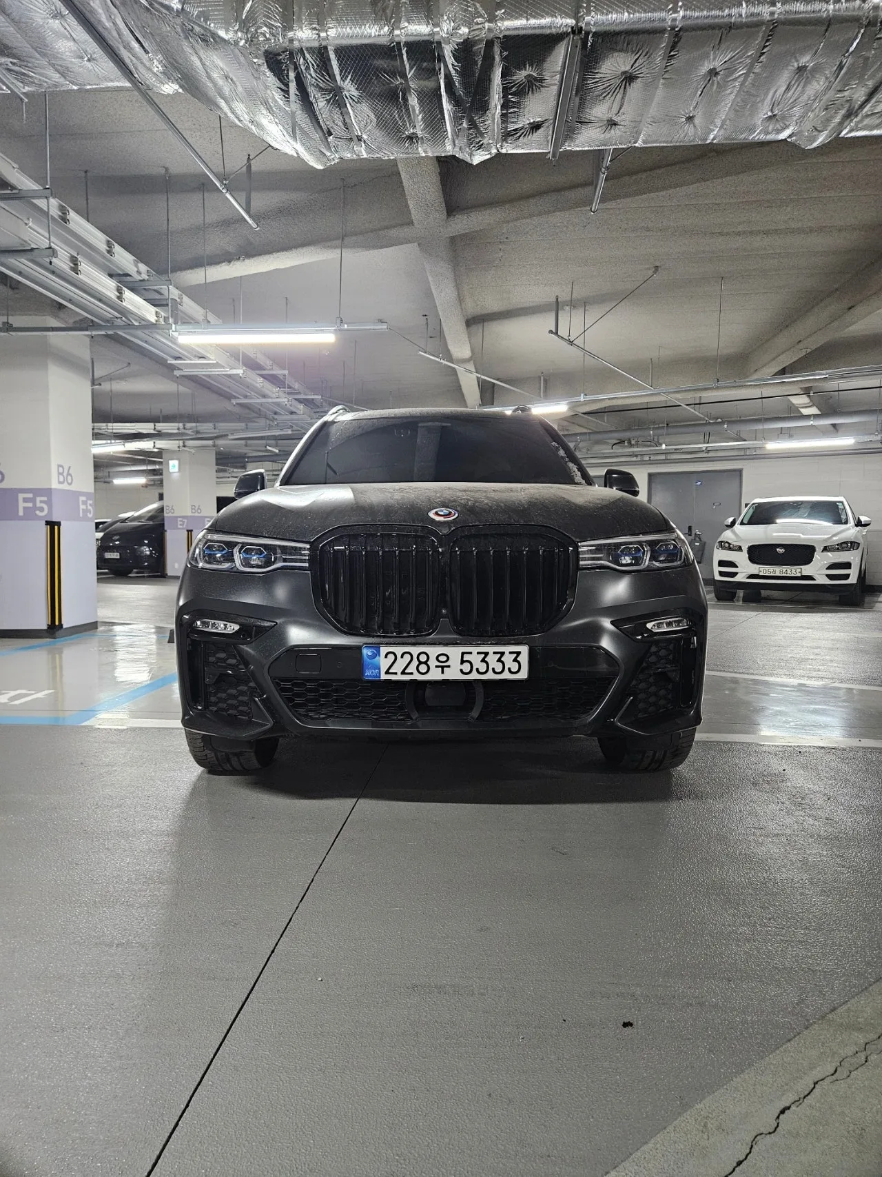 BMW X7 M50i 2022 검정색 사진 1