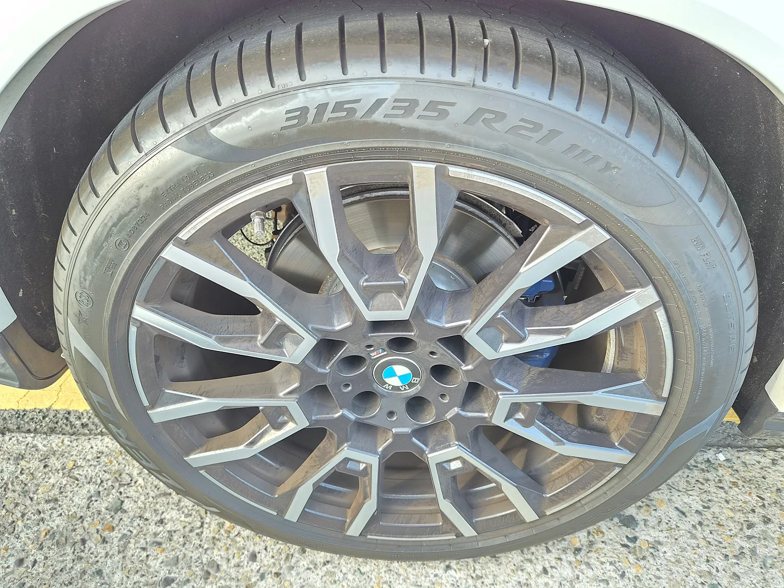 BMW X6 30d 2026 흰색 사진 5