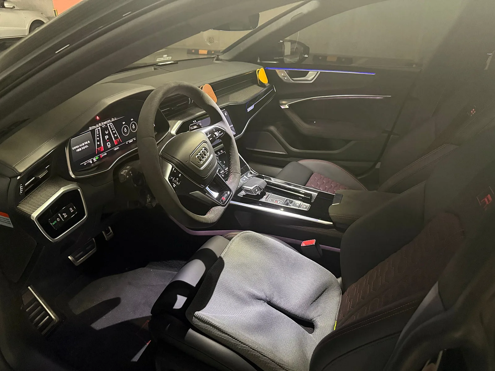 아우디 RS7 퍼포먼스 2025 블랙 사진 7
