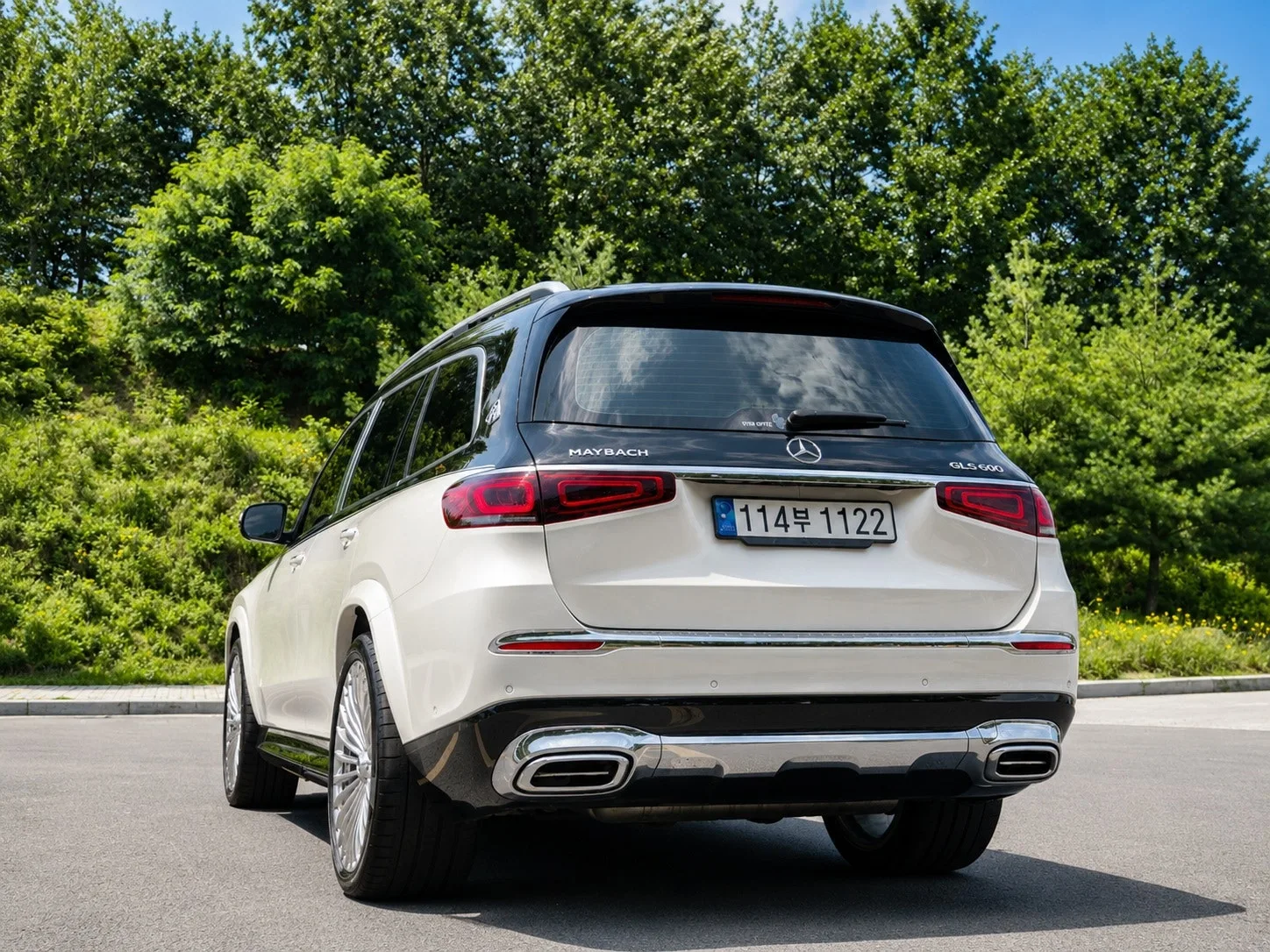 벤츠 마이바흐 GLS600 4MATIC 2022 화이트 사진 3