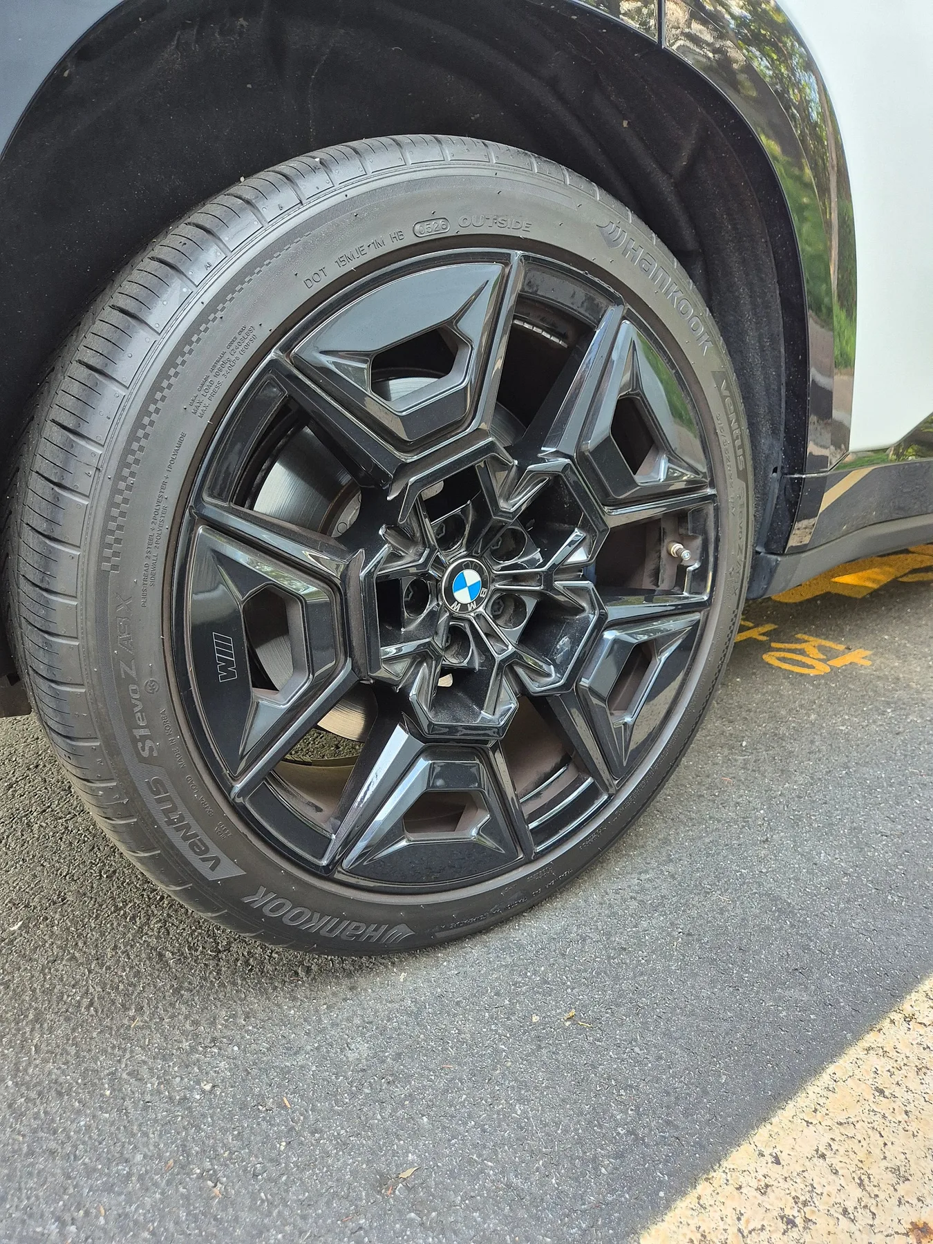 BMW XM 4.4 2024 화이트 사진 5