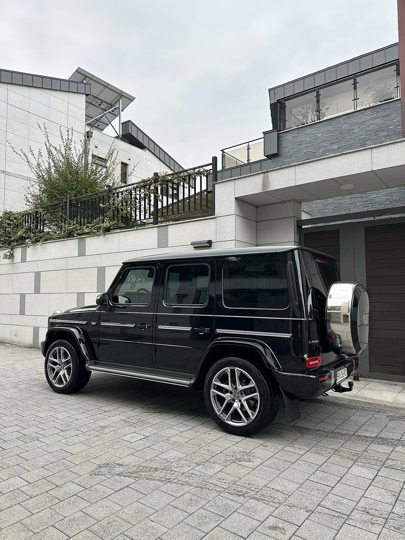 벤츠 G450d 2024 블랙 사진 2